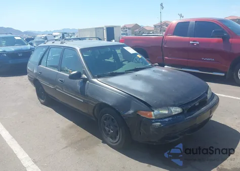 1998 Ford Escort Se z USA, uszkodzony, nr VIN 3FAFP15P0WR238401